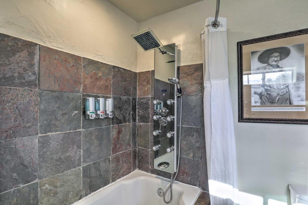 Pet-Friendly Tucson Casita Shared Hot Tub And Porch Villa Eksteriør bilde