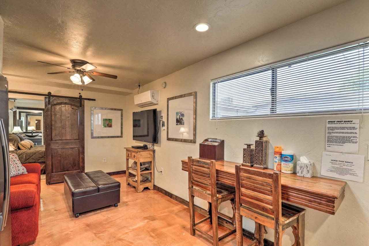 Pet-Friendly Tucson Casita Shared Hot Tub And Porch Villa Eksteriør bilde